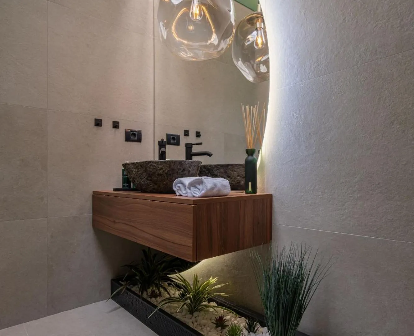 Win Herastrau - Luxury Jungle Vibes 2Br Apartment - Private Parking Bukarest