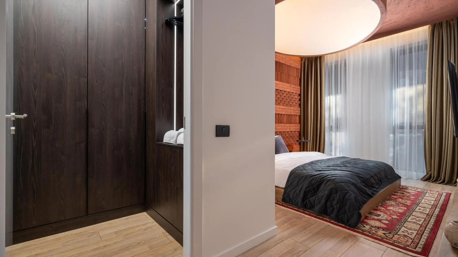 Win Herastrau - Luxury Jungle Vibes 2Br Apartment - Private Parking Bukarest 0*,